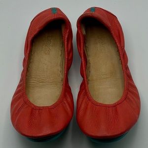 Classic Poppy Tieks Leather Ballet Flats size 7
